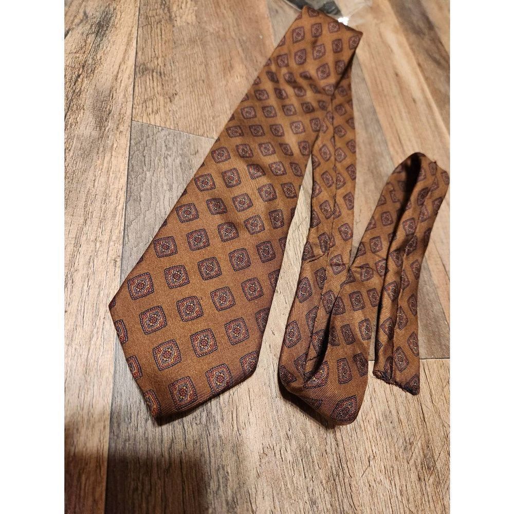 Mens brown Annie tie